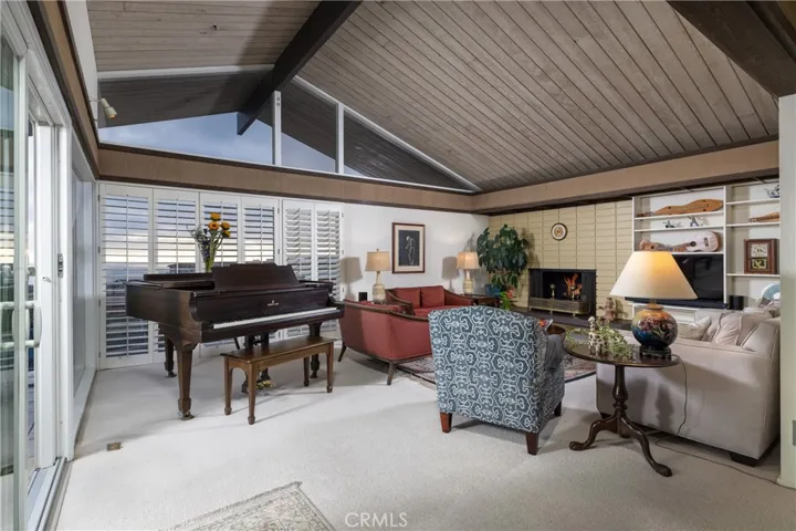 Living room with tongue & groove ceilings