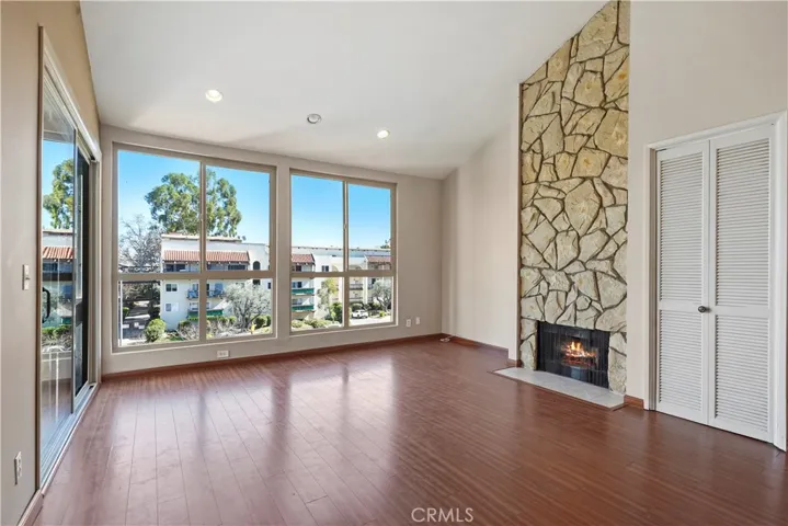 17711 Margate Street 311, Encino, California 91316