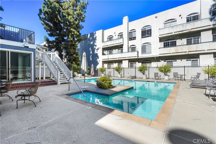 17711 Margate Street 311, Encino, California 91316