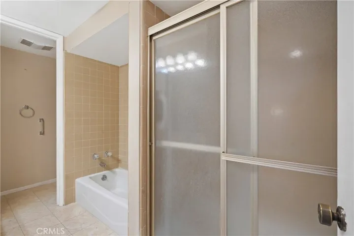 Stand alone shower
