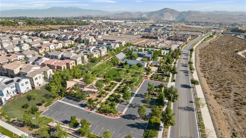 Children's playground, dog parks, community center and pools all a quick walk away!