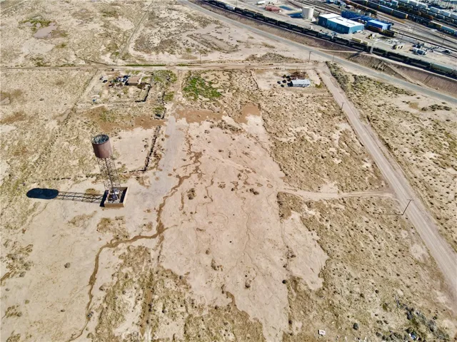 26348 Agate Road, Barstow, California 92311