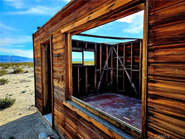 982 Decker Road, 29 Palms, California 92277