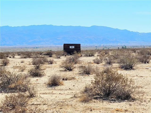 982 Decker Road, 29 Palms, California 92277