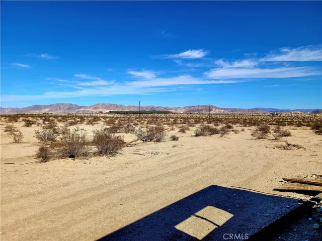 982 Decker Road, 29 Palms, California 92277