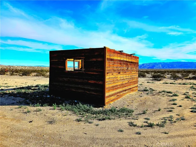 982 Decker Road, 29 Palms, California 92277