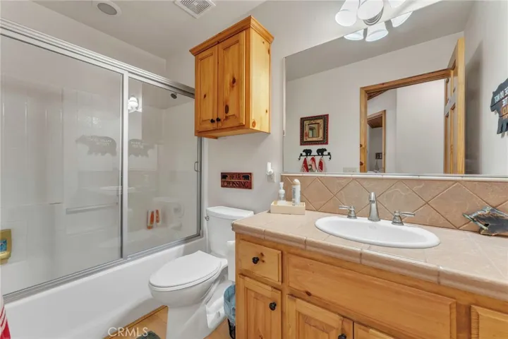 178 Meadow View Drive, Big Bear Lake, California 92315