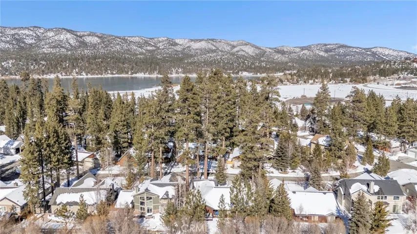 178 Meadow View Drive, Big Bear Lake, California 92315
