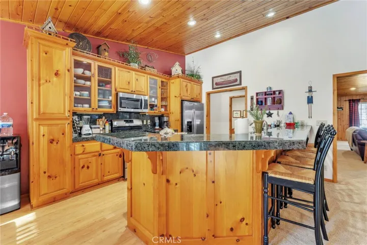 178 Meadow View Drive, Big Bear Lake, California 92315