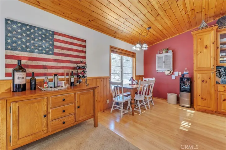 178 Meadow View Drive, Big Bear Lake, California 92315