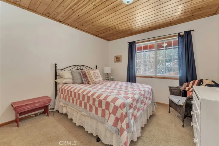 178 Meadow View Drive, Big Bear Lake, California 92315