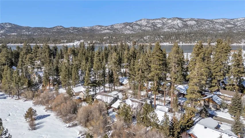 178 Meadow View Drive, Big Bear Lake, California 92315