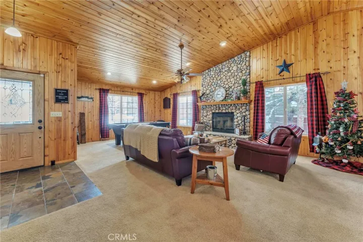 178 Meadow View Drive, Big Bear Lake, California 92315