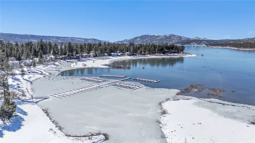 178 Meadow View Drive, Big Bear Lake, California 92315
