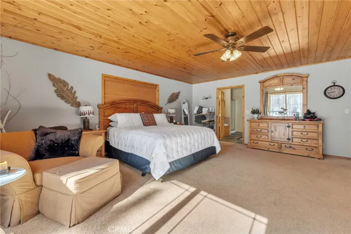 178 Meadow View Drive, Big Bear Lake, California 92315