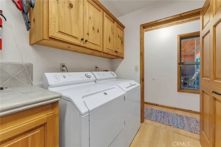 178 Meadow View Drive, Big Bear Lake, California 92315