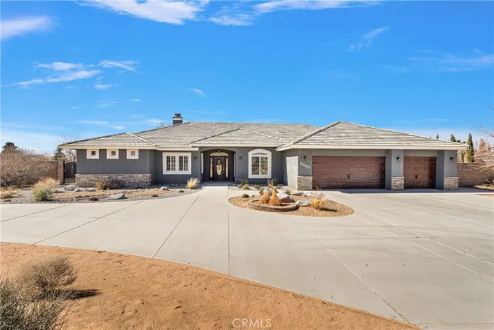 20120 Eyota Road, Apple Valley, California 92308