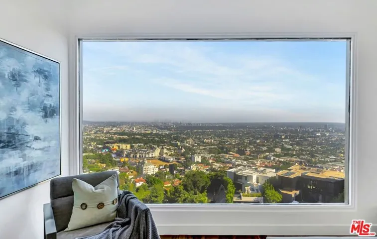 8425 Hillside Avenue, Los Angeles, California 90069