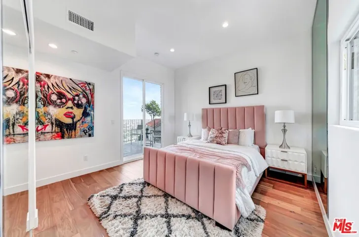 8425 Hillside Avenue, Los Angeles, California 90069