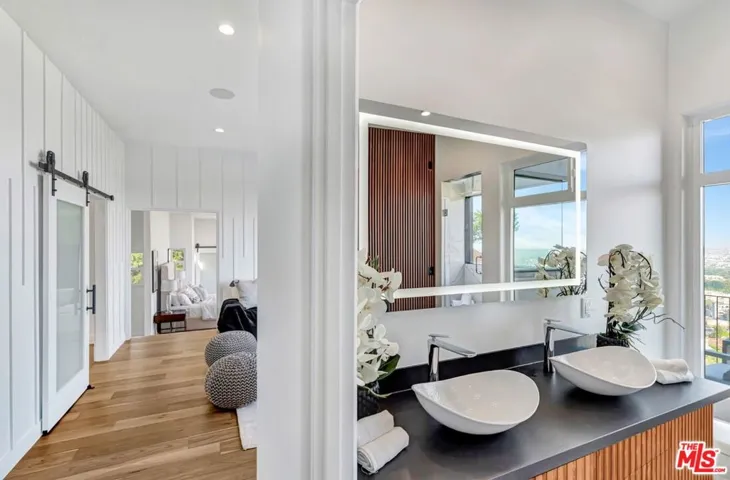 8425 Hillside Avenue, Los Angeles, California 90069