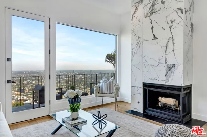 8425 Hillside Avenue, Los Angeles, California 90069