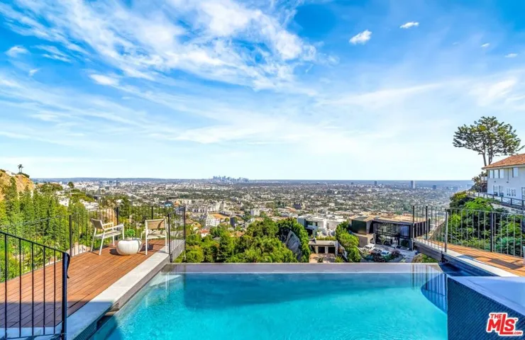 8425 Hillside Avenue, Los Angeles, California 90069