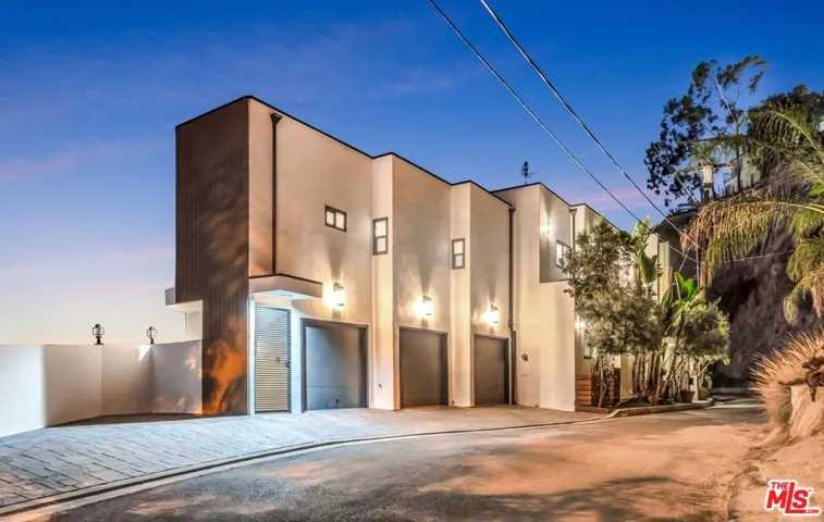 8425 Hillside Avenue, Los Angeles, California 90069