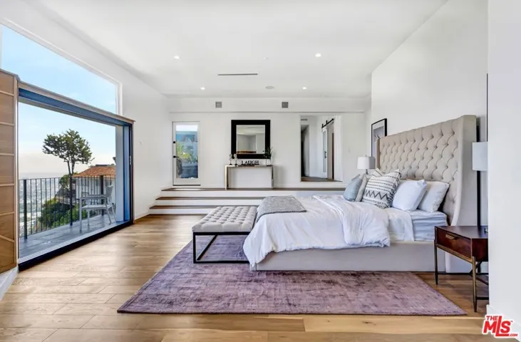 8425 Hillside Avenue, Los Angeles, California 90069