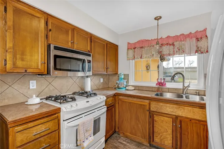 1863 Shadowbrook Drive, Merced, California 95348