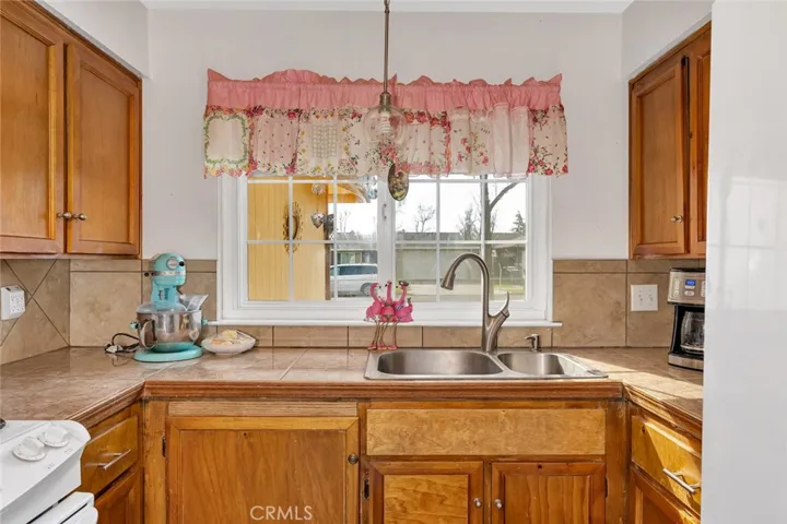 1863 Shadowbrook Drive, Merced, California 95348