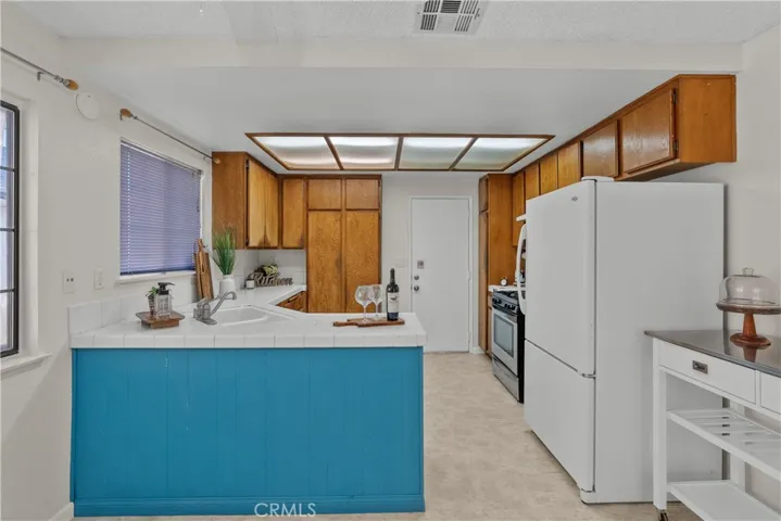 1159 E Avenue R7, Palmdale, California 93550