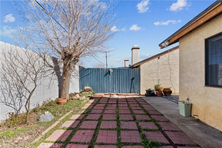1159 E Avenue R7, Palmdale, California 93550