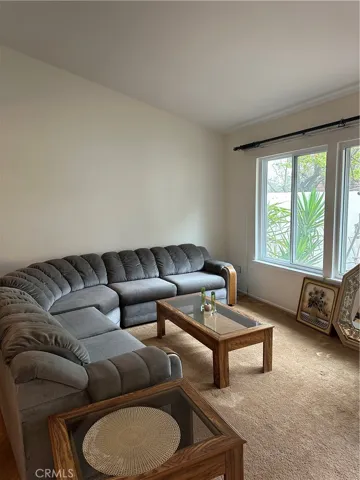 10541 Larwin Avenue 5, Chatsworth, California 91311