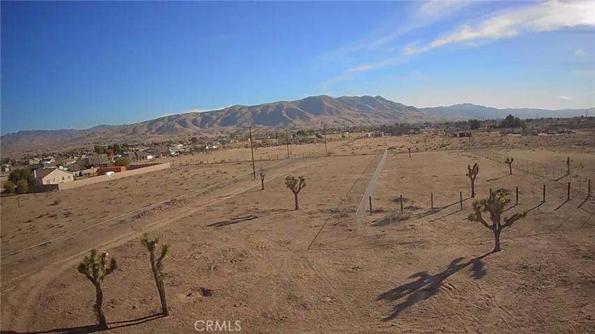 21429 Del Oro Road, Apple Valley, California 92308
