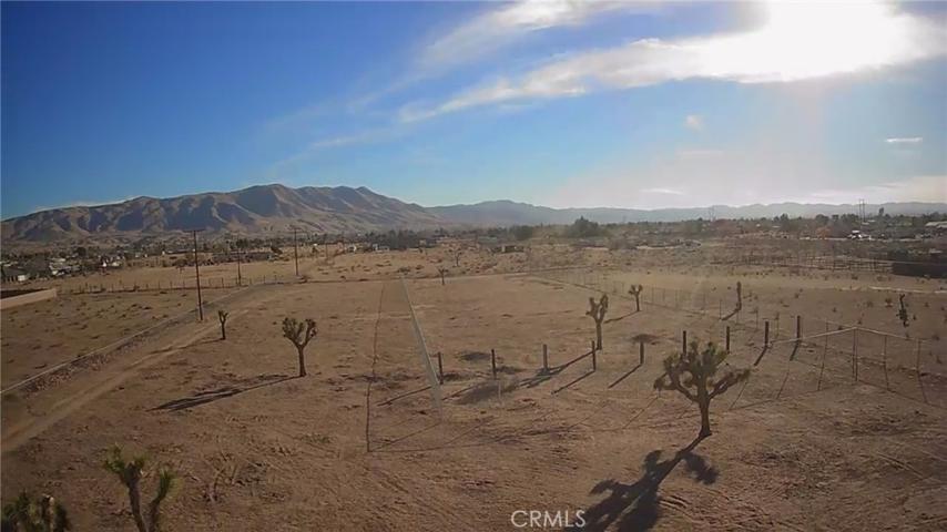 21429 Del Oro Road, Apple Valley, California 92308