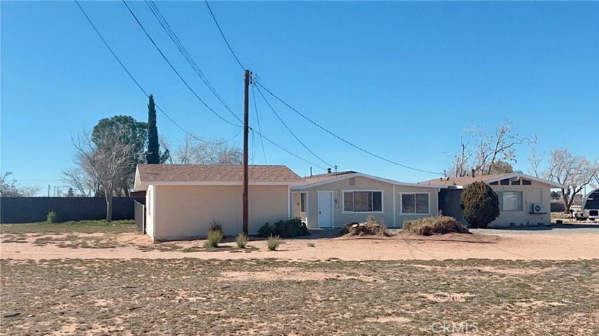 21429 Del Oro Road, Apple Valley, California 92308