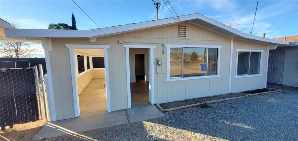 21429 Del Oro Road, Apple Valley, California 92308