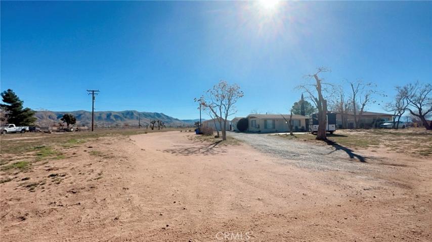21429 Del Oro Road, Apple Valley, California 92308