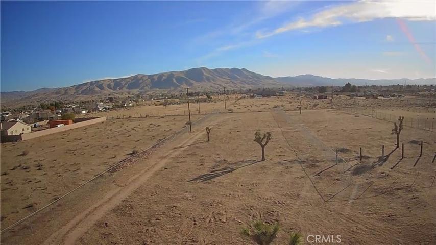 21429 Del Oro Road, Apple Valley, California 92308