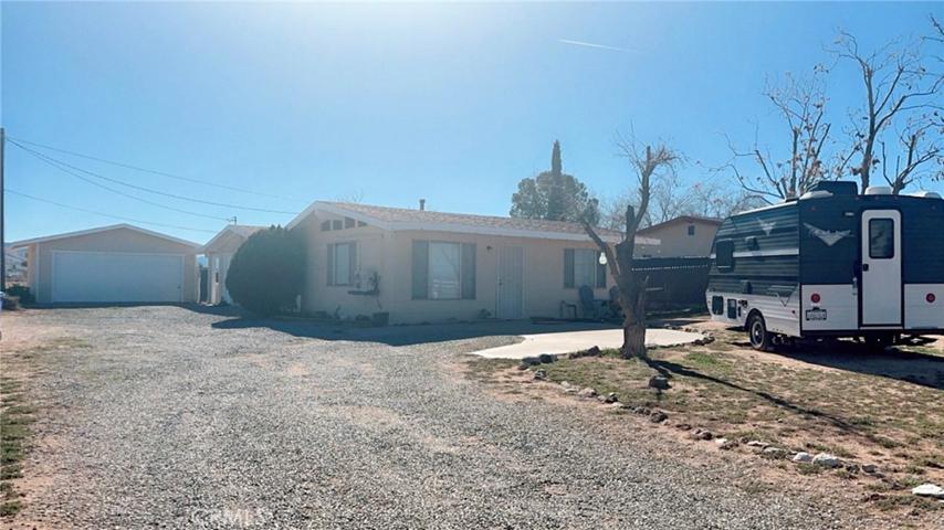 21429 Del Oro Road, Apple Valley, California 92308