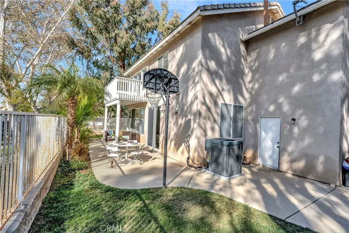 350 Exeter Way, Corona, California 92882