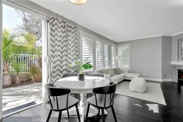 350 Exeter Way, Corona, California 92882
