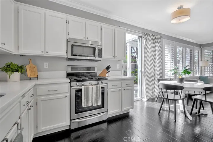 350 Exeter Way, Corona, California 92882