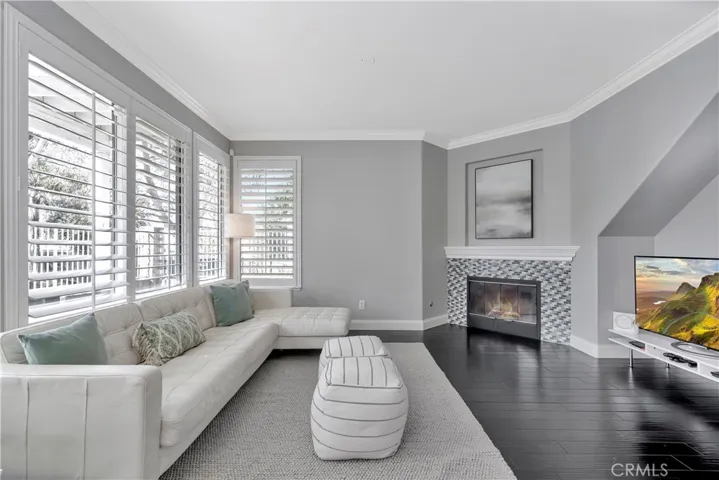 350 Exeter Way, Corona, California 92882