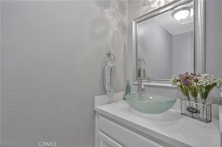 350 Exeter Way, Corona, California 92882