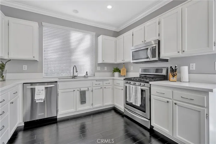350 Exeter Way, Corona, California 92882