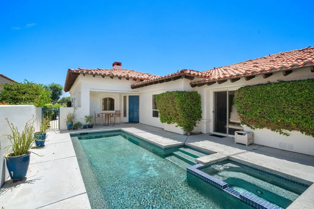 Courtyard Pool