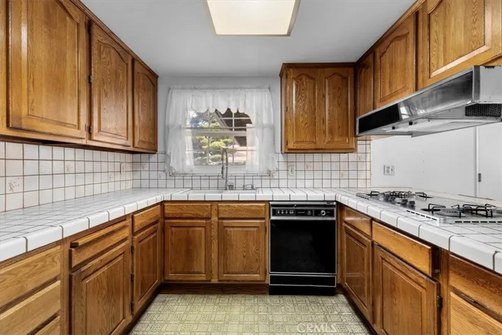10965 Vanalden Avenue, Porter Ranch, California 91326