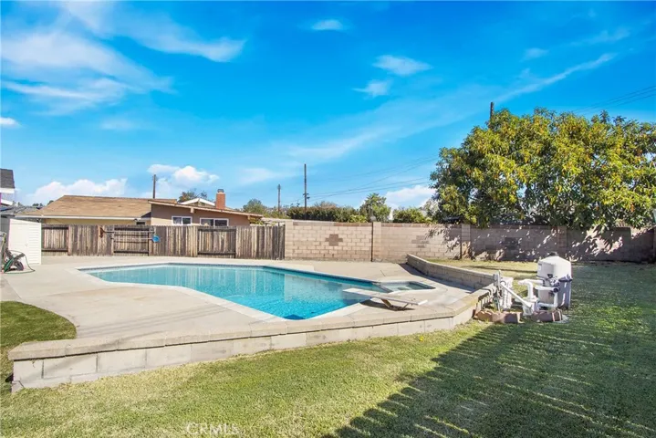 1951 N Topaz Street, Orange, California 92867