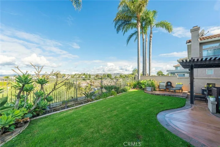 Large Back Yard with real grass